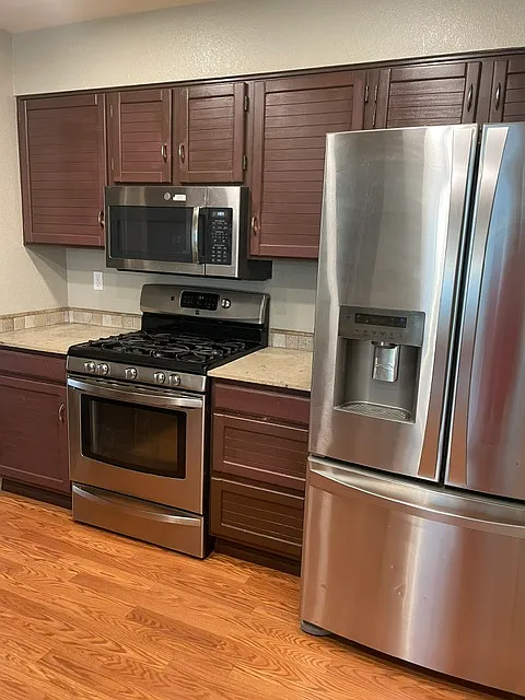 4 bed, 1875 sqft, $3,000 — Photo 3