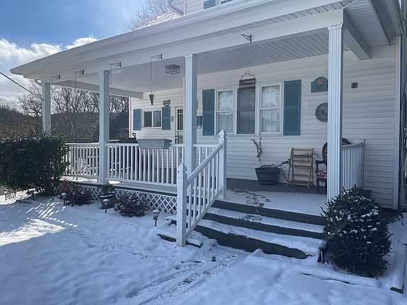 3rd image of 807 E 4th St
