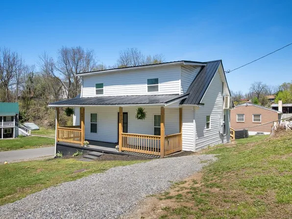 601 4th St NE, Pulaski, VA 24301