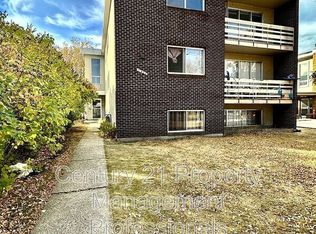 302 105th St NW #11832, Edmonton, AB