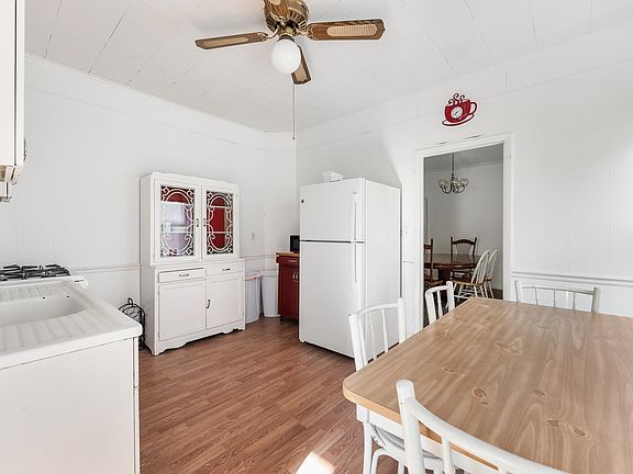 5th image of 1061 West Ave