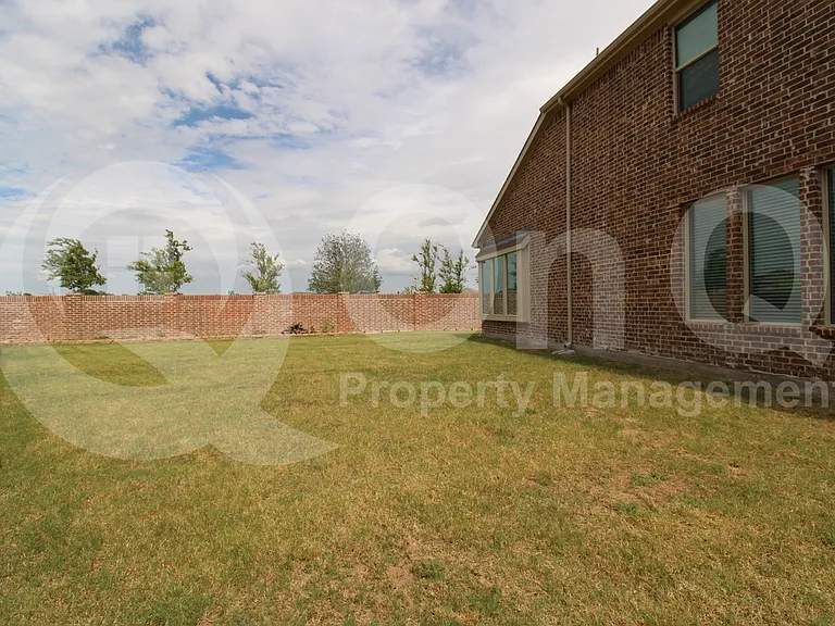 7324 Black Cherry Ln — Photo 30