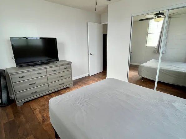 1138 Hassinger St APT 201, Honolulu, HI 96822
