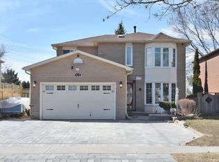 824 Crowells St, Oshawa, ON L1K1X3