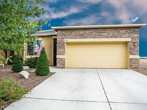2nd image of 6730 E Arden Ct
