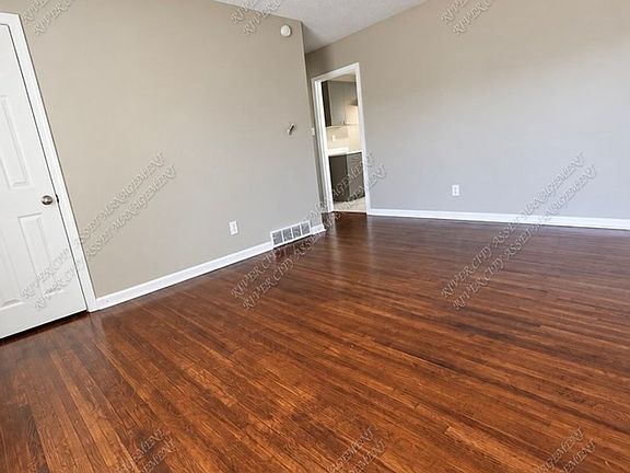 3rd image of 288 Loraine Rd