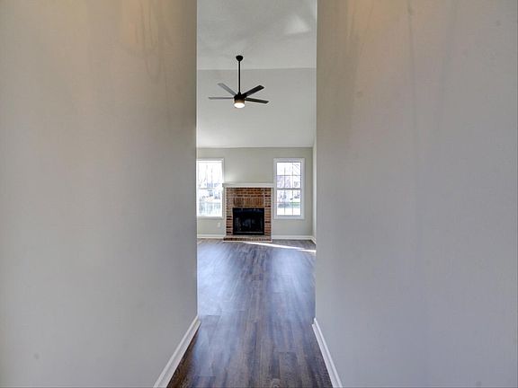 3rd image of 3450 Loon Dr