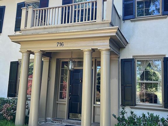 4th image of 716 Greenhill Ave