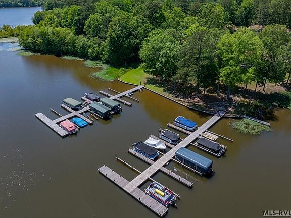 4th image of 151-102 Gaston Pointe Dr