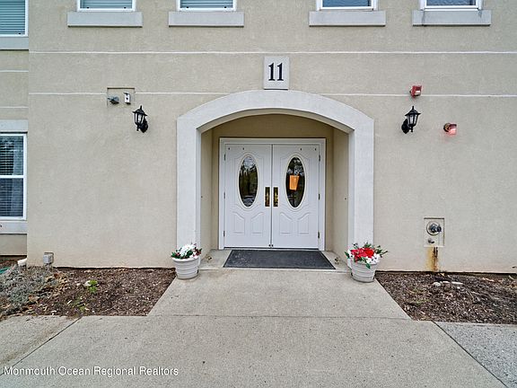 3rd image of 1105 Brittany Drive