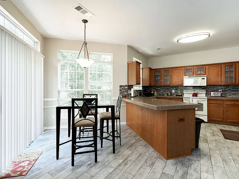14601 Pomerol Ln — Photo 12
