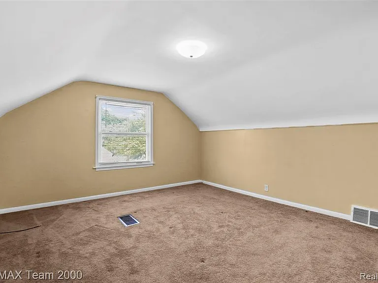 3130 Chestnut St — Photo 18