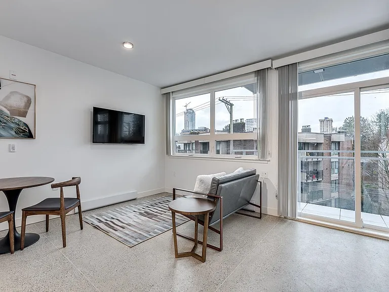 1170 Barclay St #203 — Photo 7