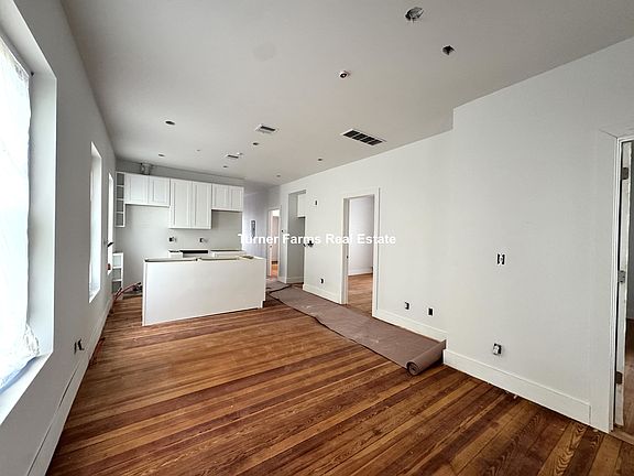 4th image of 82 Marion St #1