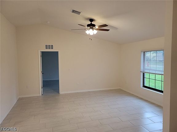 4th image of 1105 NE 6th Place Cpe