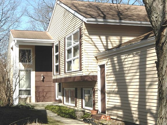 2nd image of 6383 Holly Ct