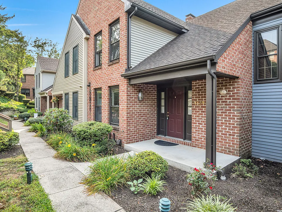 1127 Wicklow Ct