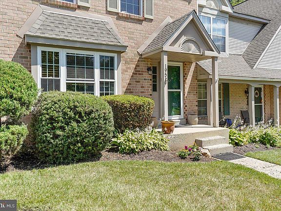3rd image of 195 Victoria Ct #94
