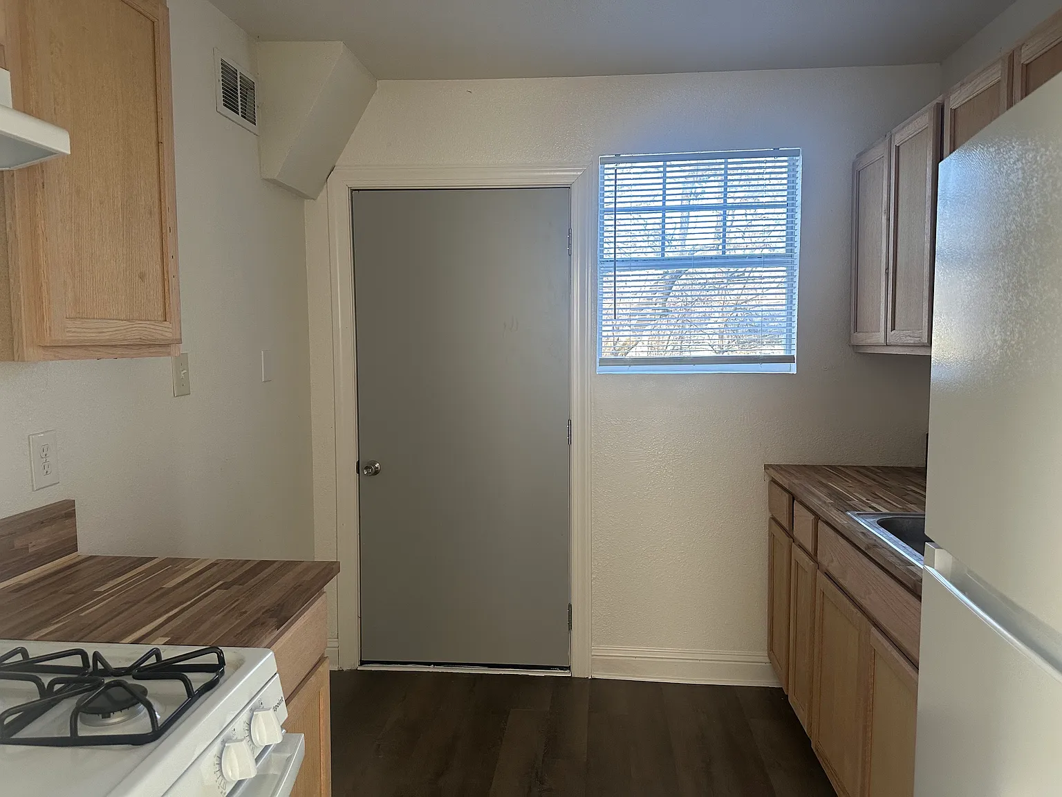 2 bed, 774 sqft, $850 — Photo 4