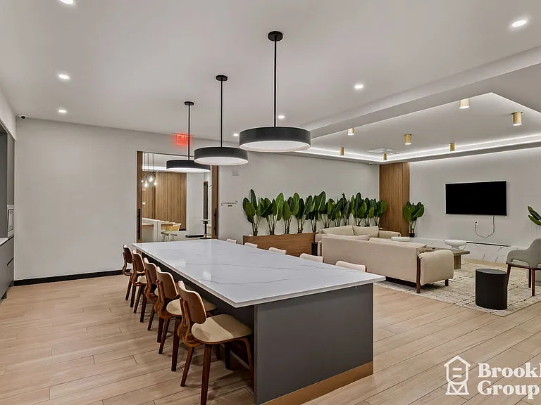 556 Baltic St #310 — Photo 24