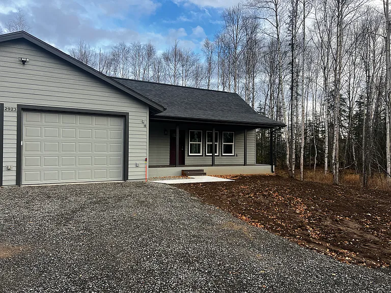 2923 N Harlan Cir #B — Photo 11