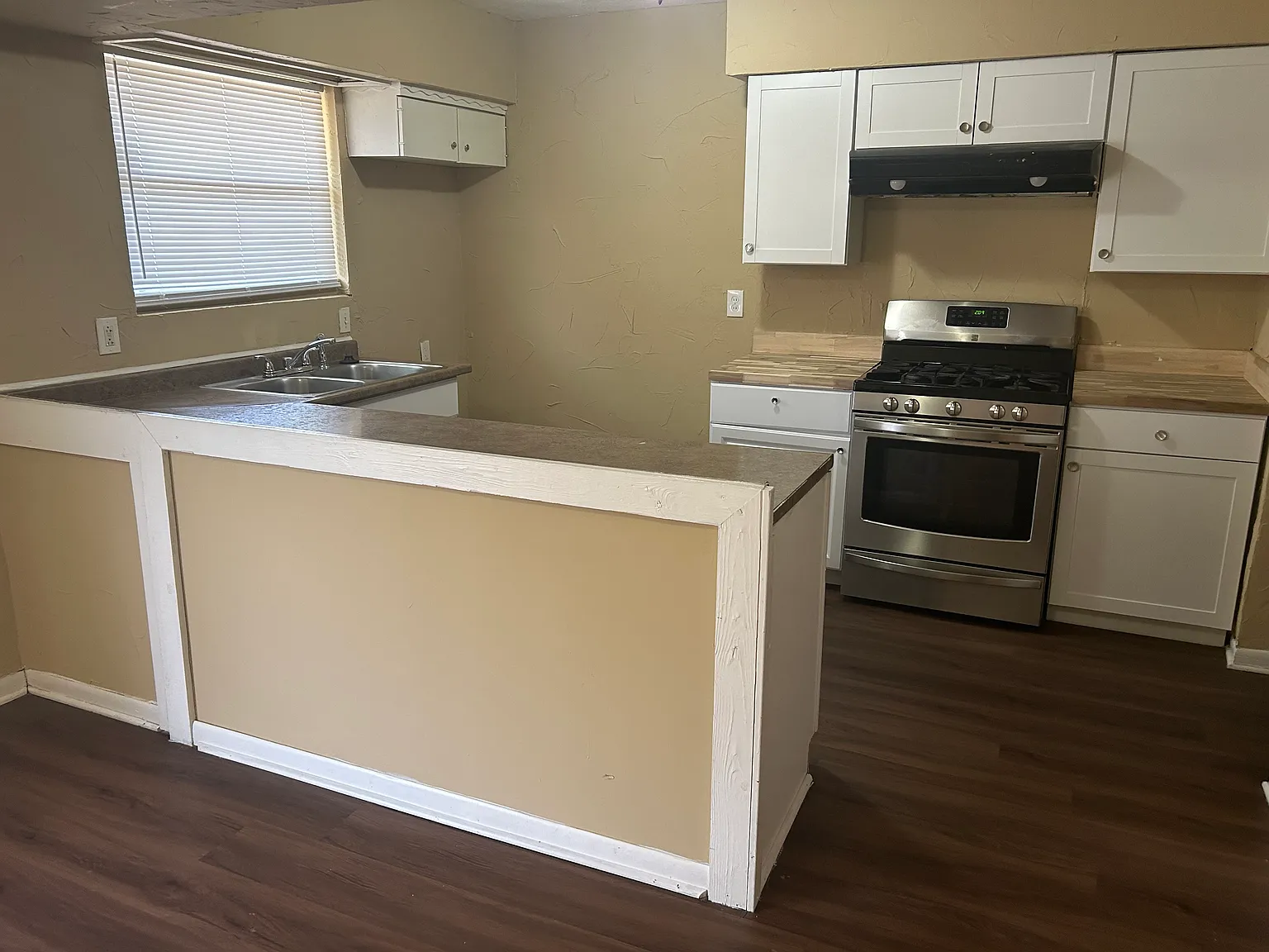 4 bed, 1.5 bath, 1605 sqft, $1,725 — Photo 3