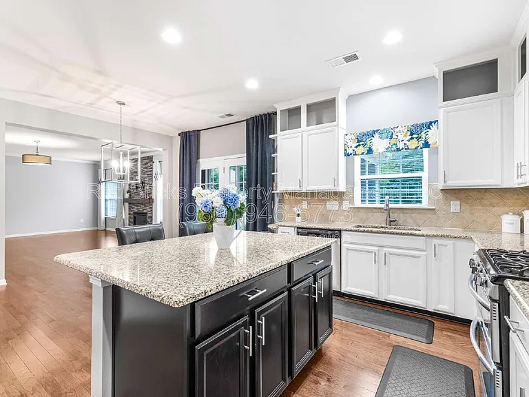 9229 Perseverance Dr — Photo 11