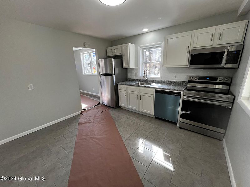 5th image of 6129 Johnston Road