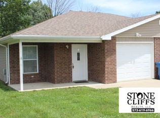 231 Rylee Cir, Holts Summit, MO 65043