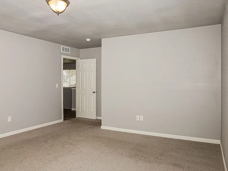 4004 Sumner Dr — Photo 15