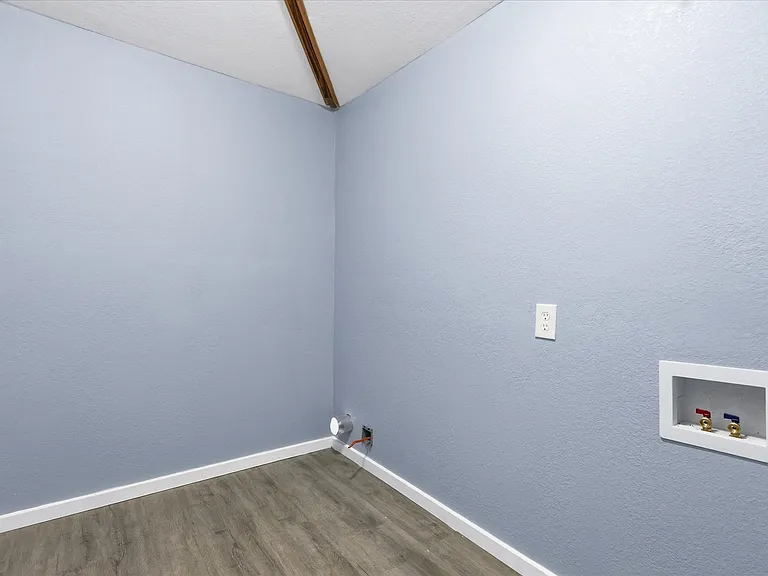 3207 Casino Dr — Photo 10