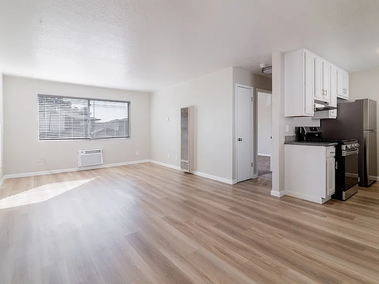 Alturas Paso Robles Apartment Homes — Photo 4