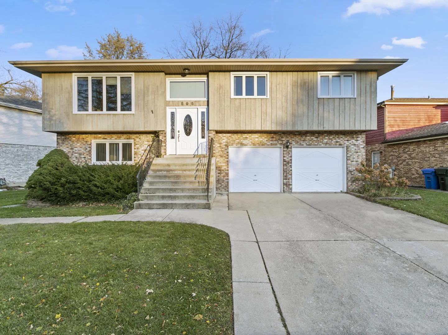595 Dawn Ct photo 1