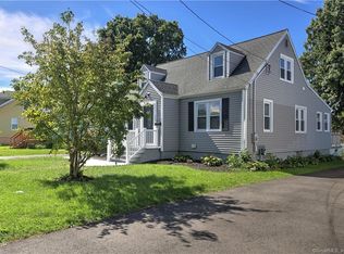 385 Franklin Ave, Stratford, CT 06614