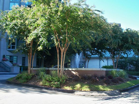 Secure Building in Located in Cul-De-Sac