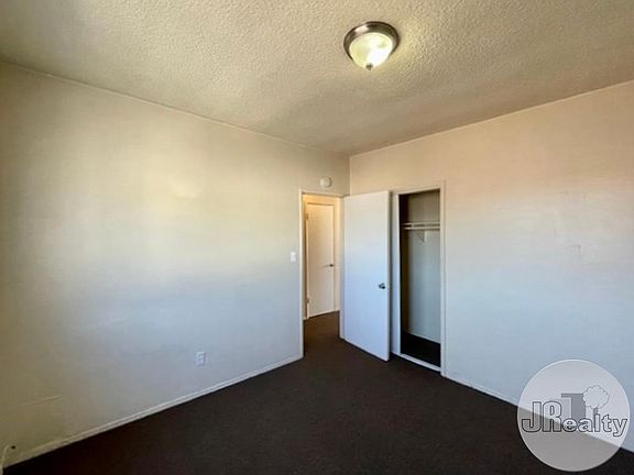 4th image of 11147 Raymond Ave #4