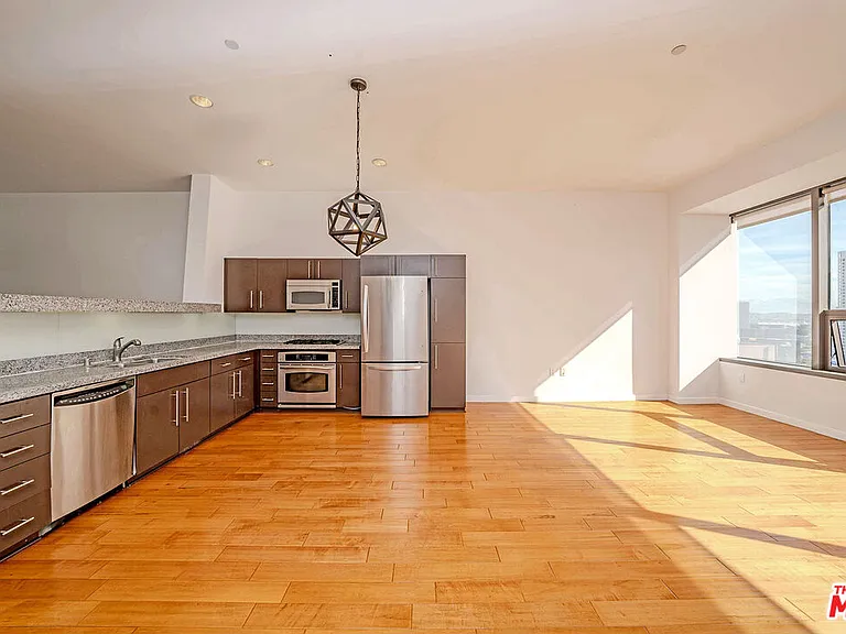 1100 Wilshire Blvd #2108 — Photo 5
