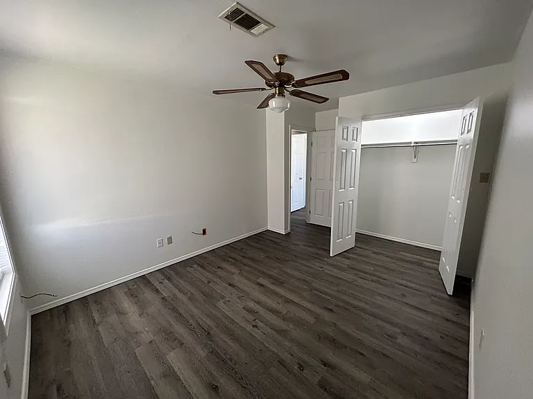 1080 Grinnel Cir #B — Photo 6