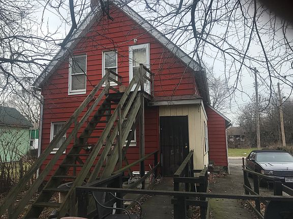 4th image of 2325 E 74th St