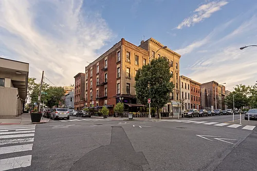 200 Hudson St Photo 1