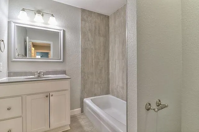 801 Hartwell Dr — Photo 8