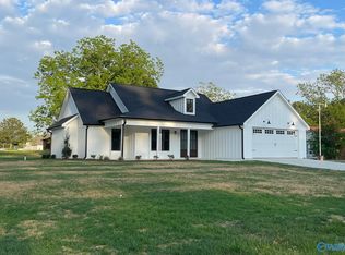 1993 New Haven Dr, Southside, AL 35907