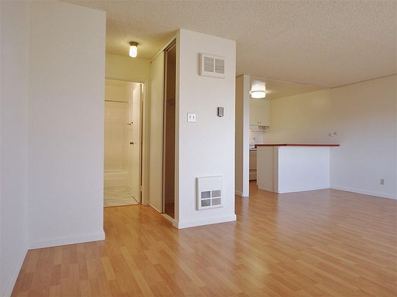 2nd image of 1135 Ellis St APT A209