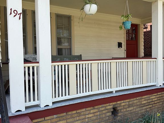 4th image of 197 Milburn St #197