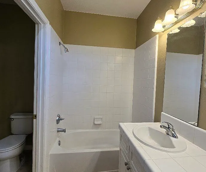 4225 N Del Rey Ave — Photo 38