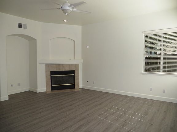 5th image of 9665 Country Falls Ln