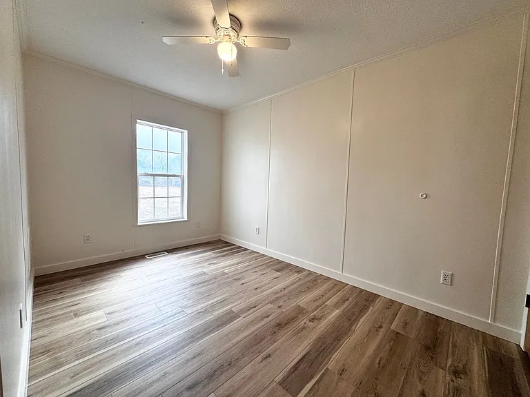 18242 Loyalty Ln — Photo 12
