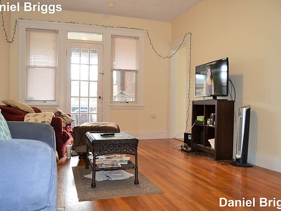 3rd image of 15 Melvin Ave #10F
