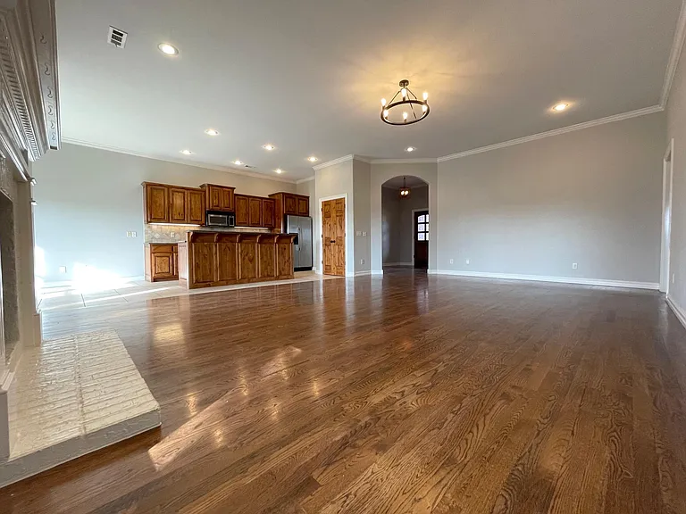 703 SW Glen Arbor Ave — Photo 6