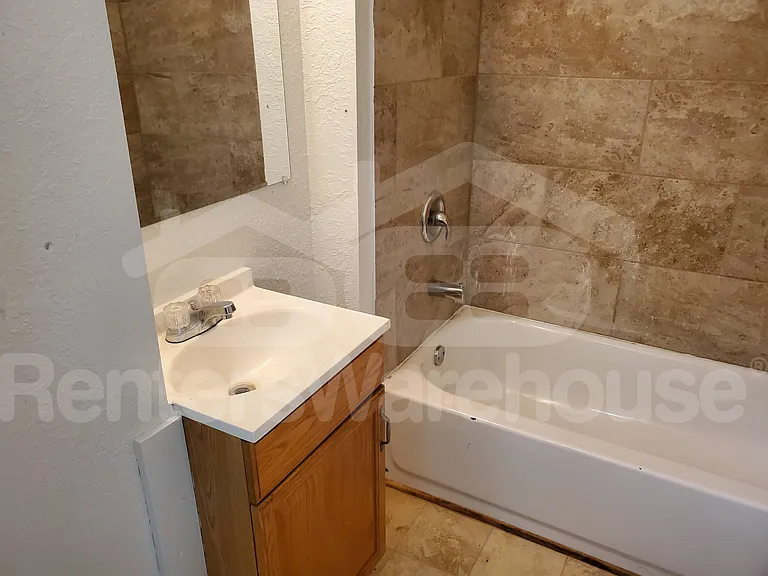 112 5th St S #1 — Photo 30